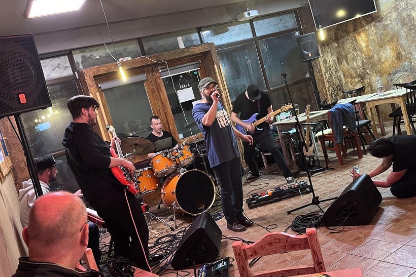 Klubkoncert &ndash; &eacute;l&odblac; zenekar